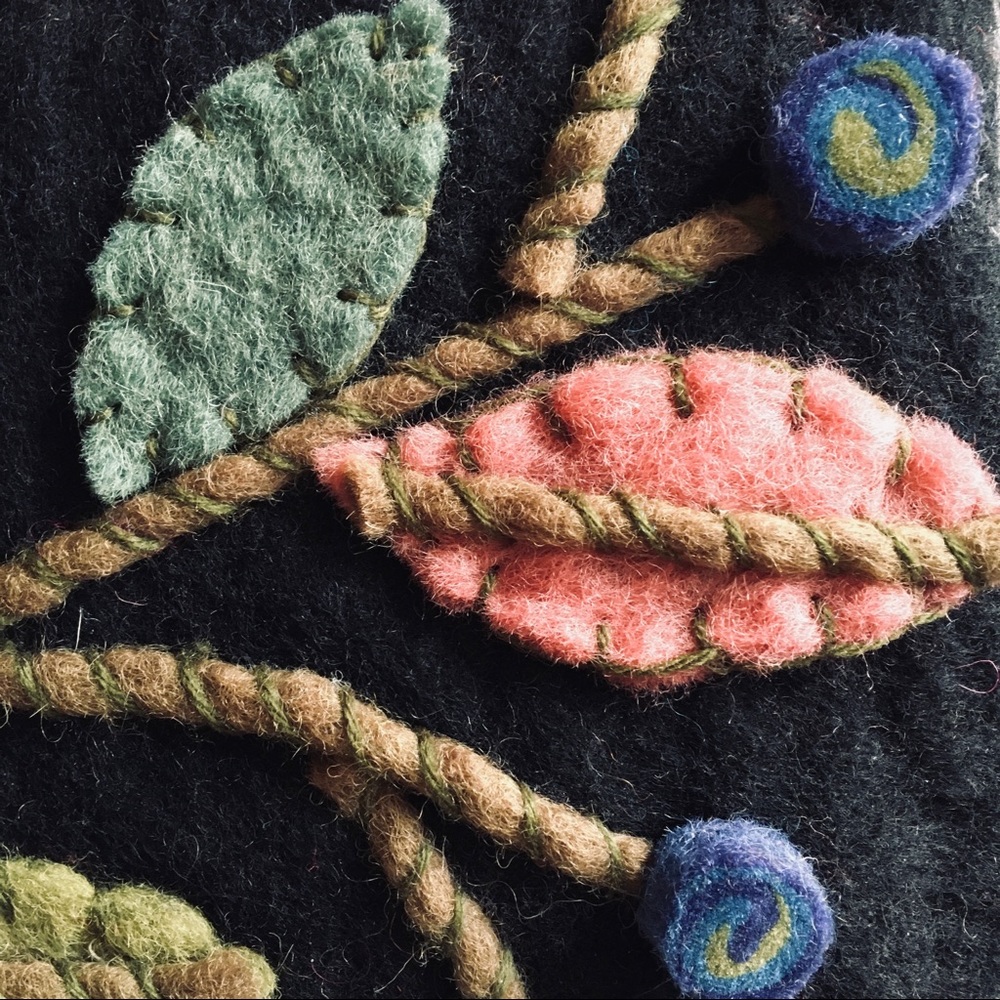 Rising Tide Clutch - Picture 2 of 6